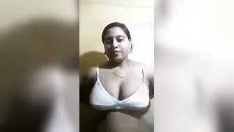 Curvy Wife Filming Herself Naked In Steamy Bathtub