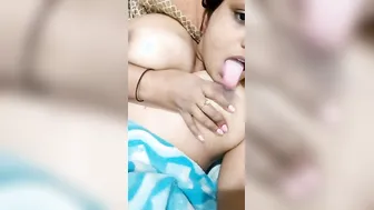 Horny Indian GF Sending Me Her Naked Selfie Video