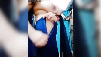 Sexy Village Bhabhi Dancing Naked Seducing Him In Private Mms