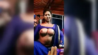 Desi Trans Babe Flaunting Massive Boobs In Daring Live Show