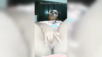 Shaved Pussy GF Spreading Wide Fingering On Video Chat