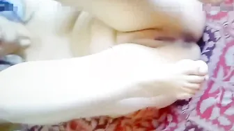 Petite GF Showing Her Naked Body On Private Mms Clip