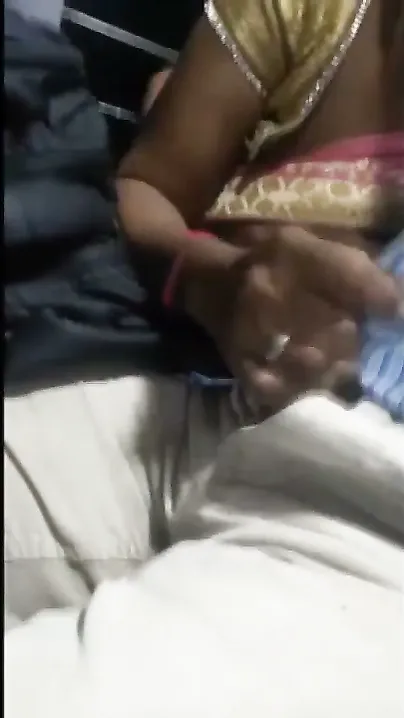 Daring Desi GF Sucking Dick On Public Bus Ride Secretly