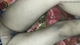 Exploring Her Mature Desi Pussy Slowly While She Moans Loudly