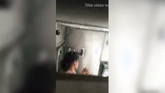 Risky Sex With My GF On Moving Train Caught On Video
