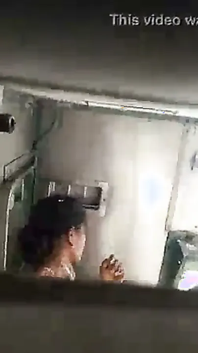 Risky Sex With My GF On Moving Train Caught On Video