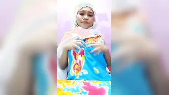 My Shy Hijab GF Stripping Naked On Video Call For Me
