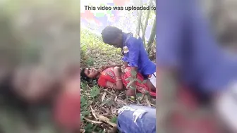 Village Slut Meeting Her Client Outdoors For Quick Outdoor Session