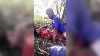 Village Slut Meeting Her Client Outdoors For Quick Outdoor Session