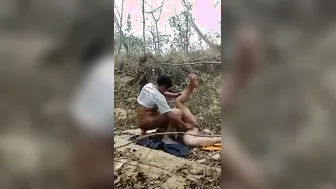 Horny Lovers Fucking Deep In The Forest In Homemade Village Scandal