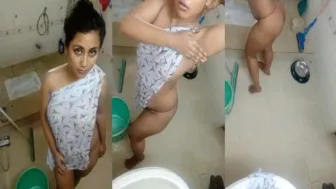 Slutty Babe Touching Herself Naked In Viral Homemade Selfie Footage