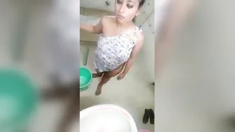 Slutty Babe Touching Herself Naked In Viral Homemade Selfie Footage