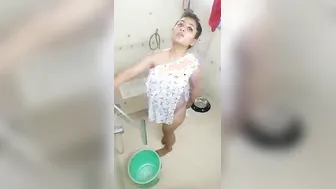 Slutty Babe Touching Herself Naked In Viral Homemade Selfie Footage