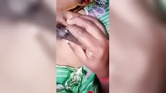 Lactating Aunty Showing Her Huge Milky Boobs In Nude Video Call