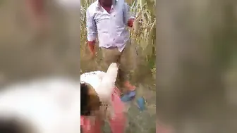 Village Married Woman Fucking Outdoors Caught On Tape