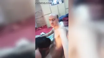 Pakistani GF Sucking Cock In Homemade Video