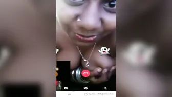 Busty Tamil Babe Flashing Big Boobs Topless On Video Call