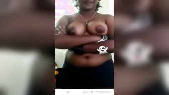 Busty Tamil Babe Flashing Big Boobs Topless On Video Call