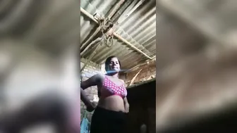 Tamil GF Stripping Naked And Teasing In Homemade Clip