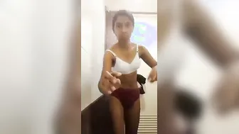 Naughty Tamil Teen Exposing Herself In Steamy Homemade Mms Clip