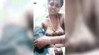 Tamil Milf Recording Nude Selfie Video Teasing With Her Body
