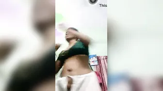 Tamil Milf Recording Nude Selfie Video Teasing With Her Body