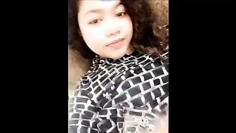 Desi Teen Flashing Her Boobs To BF On Video Chat