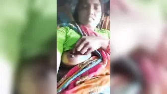 Horny Married Woman Flashing Her Pussy Live On Video Call For Me