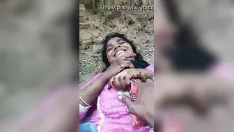 Village Lovers Fucking Outdoors Their Private Mms Leaked Online