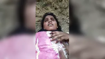 Village Lovers Fucking Outdoors Their Private Mms Leaked Online