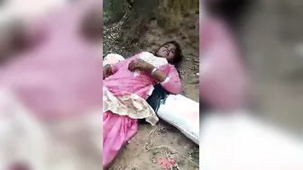 Village Lovers Fucking Outdoors Their Private Mms Leaked Online