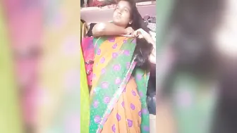 Bengali GF Recording Her Nude Body Teasing On Phone