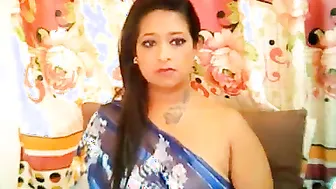 Curvy Bhabhi Stripping And Teasing During Late Night Show