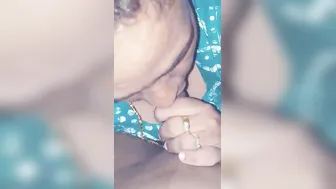Mallu Housewife Giving Head To Her Man Recorded On Their Phone