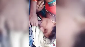 Cheating Wife Blowing Her BF In The Parking Lot Quickly