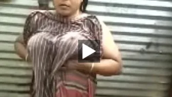 Desi Babe Filming Herself Naked In Bathroom Getting All Wet