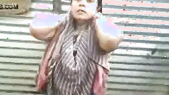 Desi Babe Filming Herself Naked In Bathroom Getting All Wet