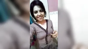 Sexy GF Flashing Her Perfect Tits To Make Your Dick Throb