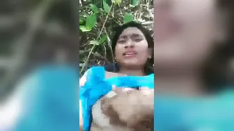 Fingering My Hairy GF Outside While Recording It Secretly