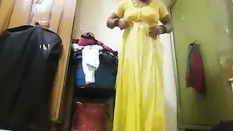 Cheating Wife Sending Nude Selfies To Her Secret BF