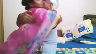 Mature Desi Maid Pleasing House Owner With Her Mouth Skills