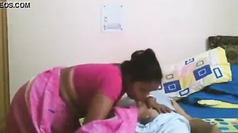 Mature Desi Maid Pleasing House Owner With Her Mouth Skills