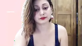 Curvy Indian GF Touching Herself In The Shower On Video