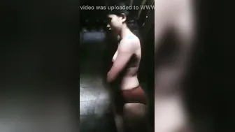 Desi Babe Flashing Boobs To BF In Leaked Private Video