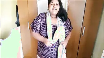 Thick Stripper Undressing For Webcam Showing Everything Off