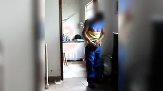 Delivery Guy Fucking Horny Housewife Hard At Her Home Today