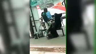 Married Aunty Jerking Stranger At Bus Stand In Public View