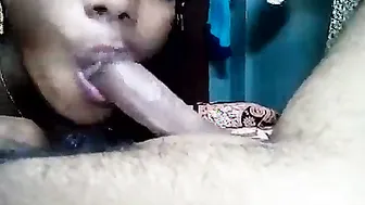 Pretty Wife Sucking Hubby Off Looking So Hot In Homemade Clip