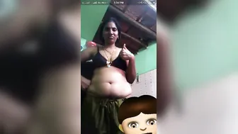 Horny Aunty Flashing Her Big Tits During A Naughty Video Call
