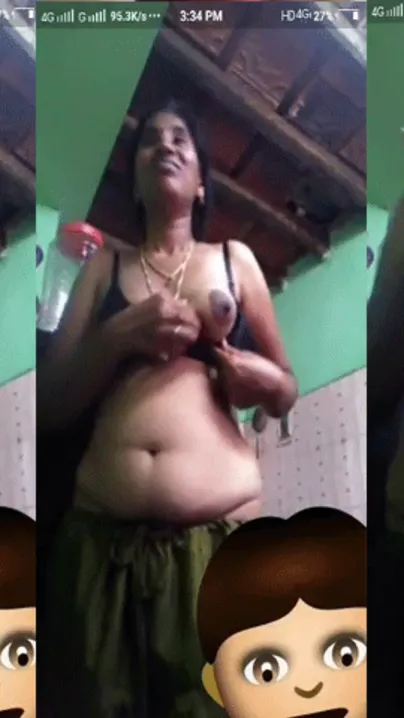 Horny Aunty Flashing Her Big Tits During A Naughty Video Call